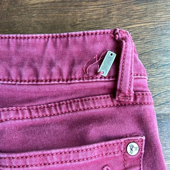 DL1961 Margaux 28" Instasculpt Skinny Jean | Maroon Skinny Jeans | DL1961 - Picture 8 of 12